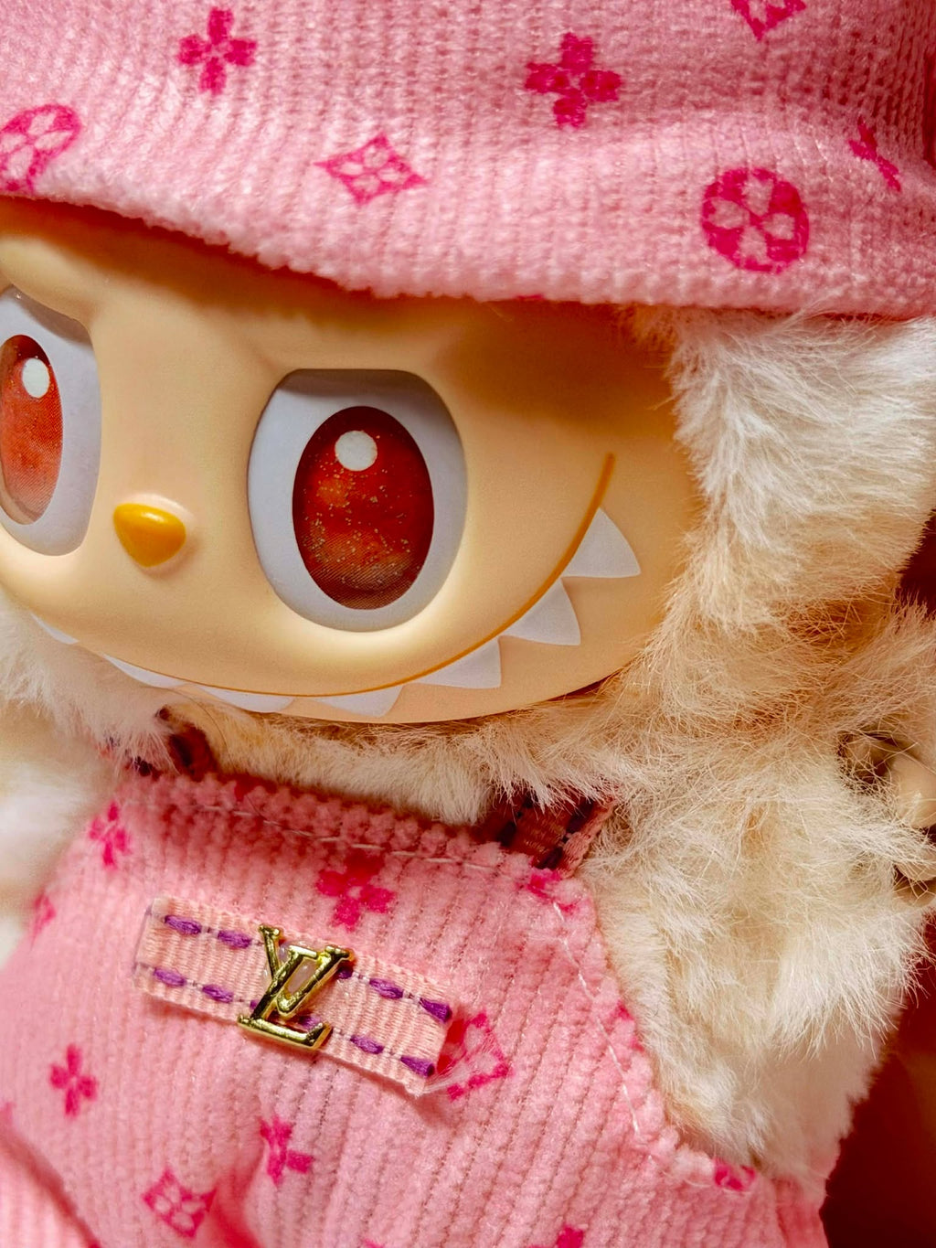 HAPPINESS - Labubu Big Into Energy Plush – Pink Outfit | POP MART Authentic