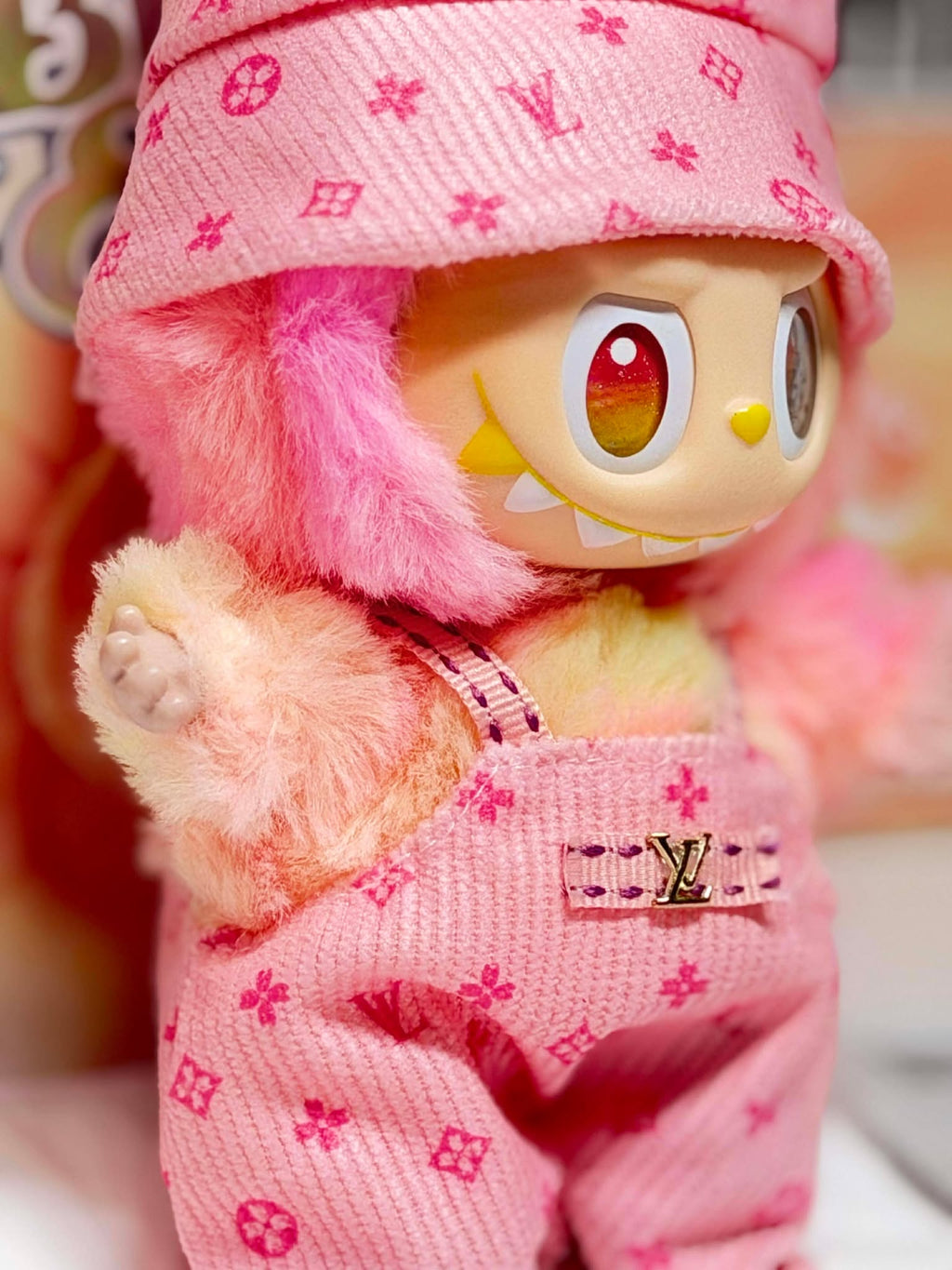 LOYALTY - Labubu Big Into Energy Plush – Pink Outfit | POP MART Authentic