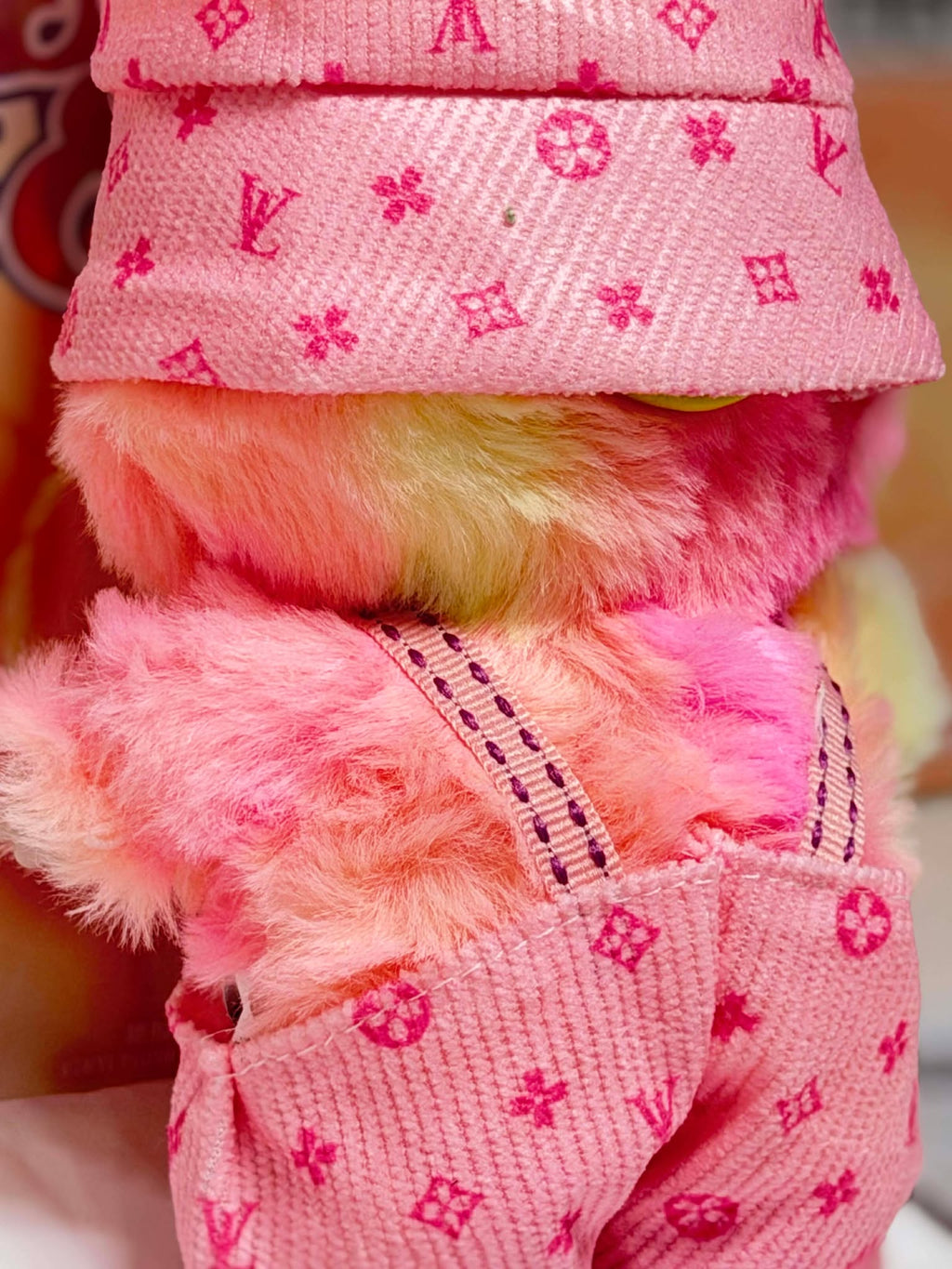 LOYALTY - Labubu Big Into Energy Plush – Pink Outfit | POP MART Authentic