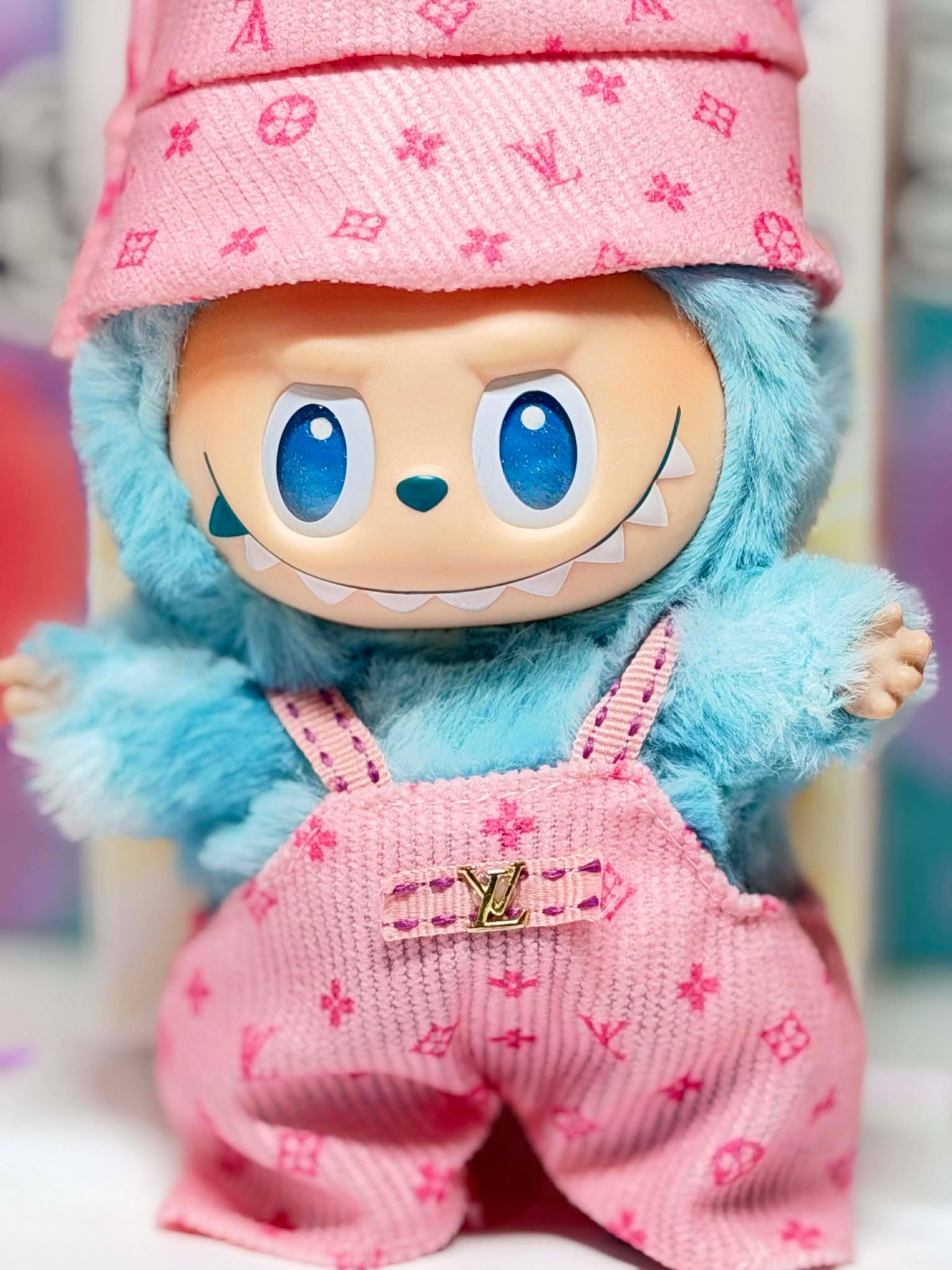 HOPE - Labubu Big Into Energy Plush – Pink Outfit | POP MART Authentic