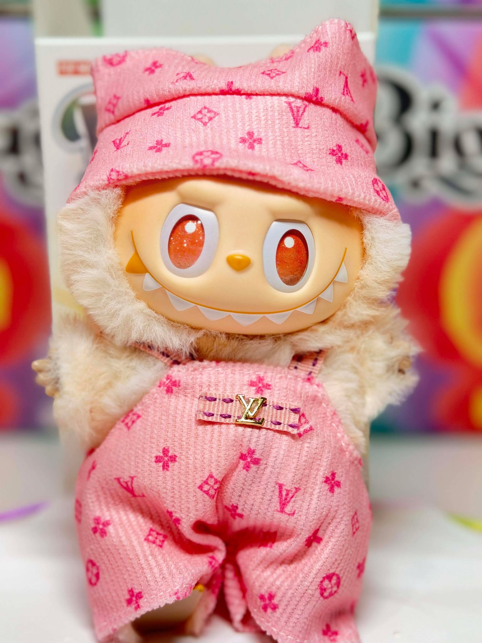 HAPPINESS - Labubu Big Into Energy Plush – Pink Outfit | POP MART Authentic