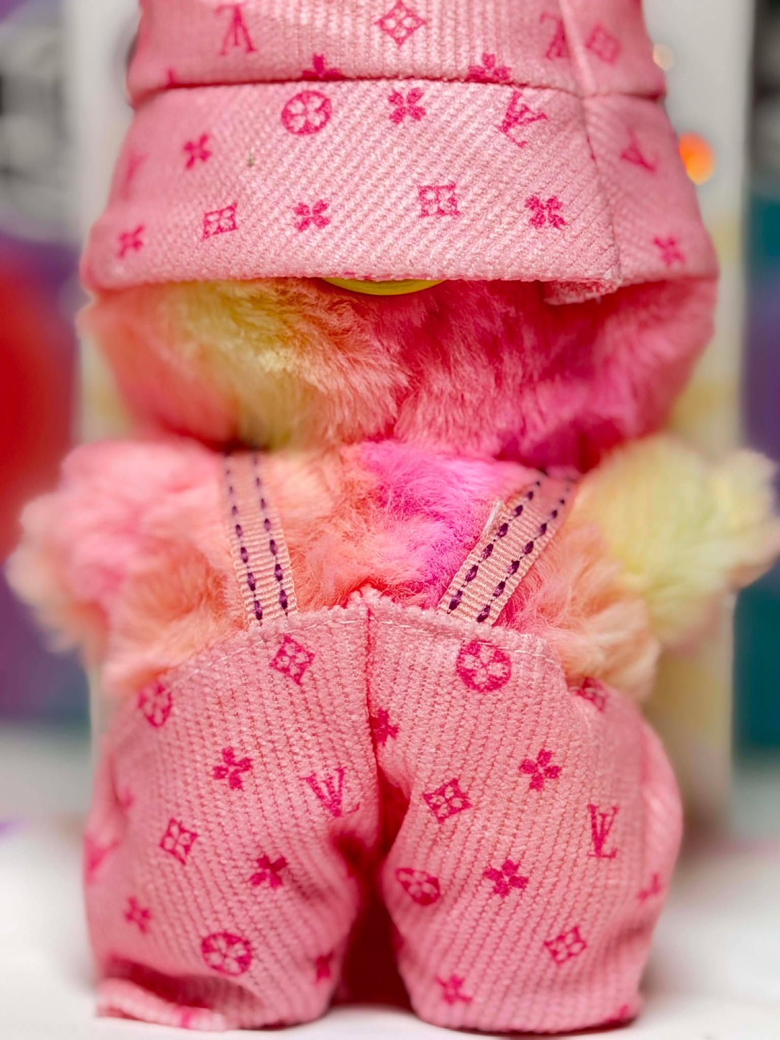 LOYALTY - Labubu Big Into Energy Plush – Pink Outfit | POP MART Authentic