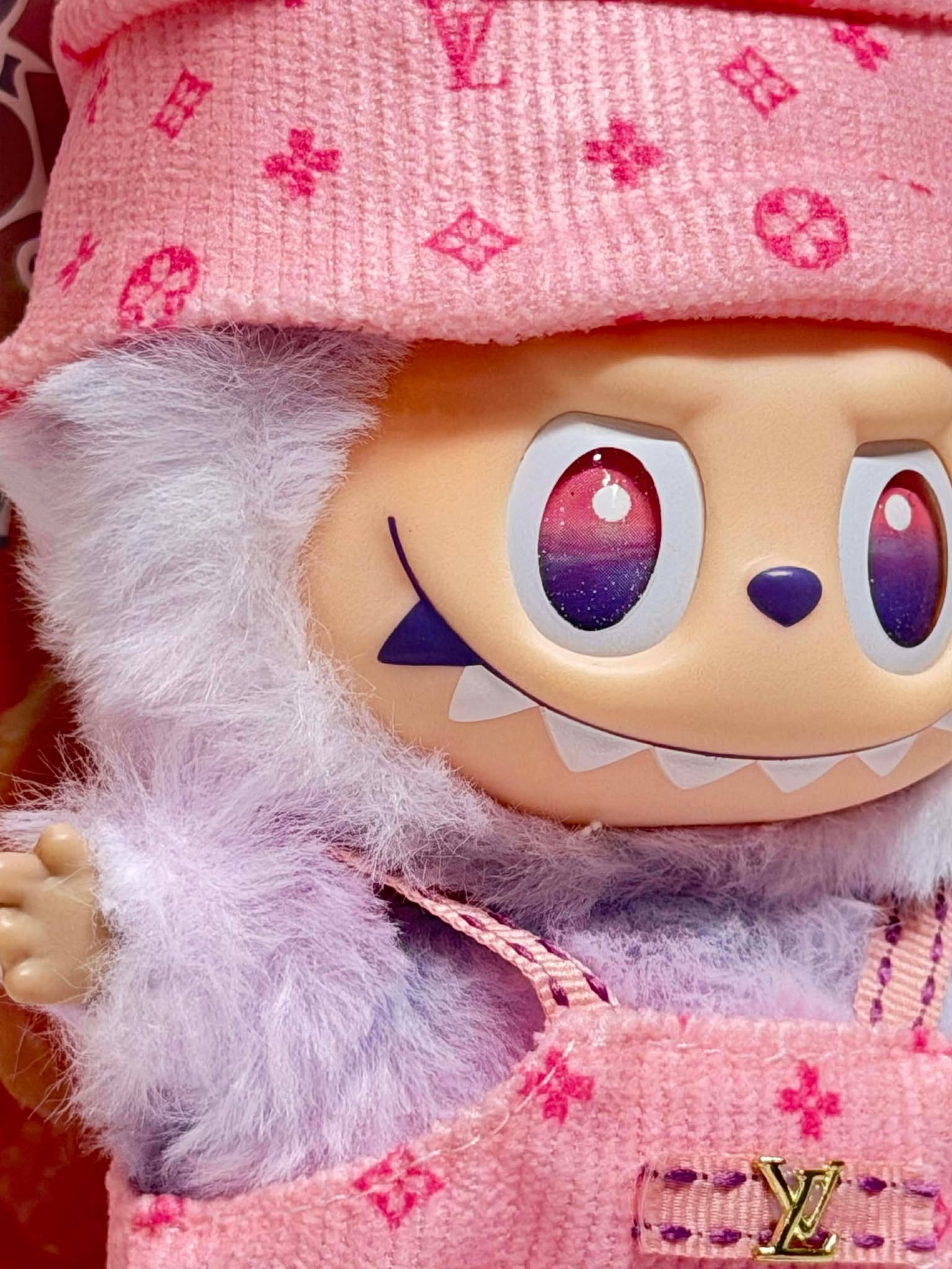 LUCK - Labubu Big Into Energy Plush – Pink Outfit | POP MART Authentic